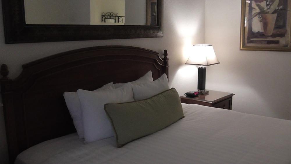 Ramada By Wyndham Kissimmee Downtown Hotel Bagian luar foto