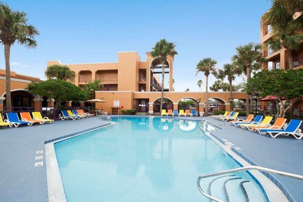 Ramada By Wyndham Kissimmee Downtown Hotel Bagian luar foto