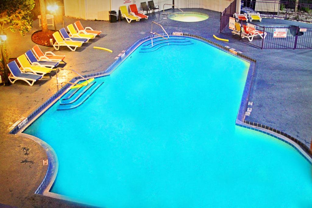 Ramada By Wyndham Kissimmee Downtown Hotel Bagian luar foto