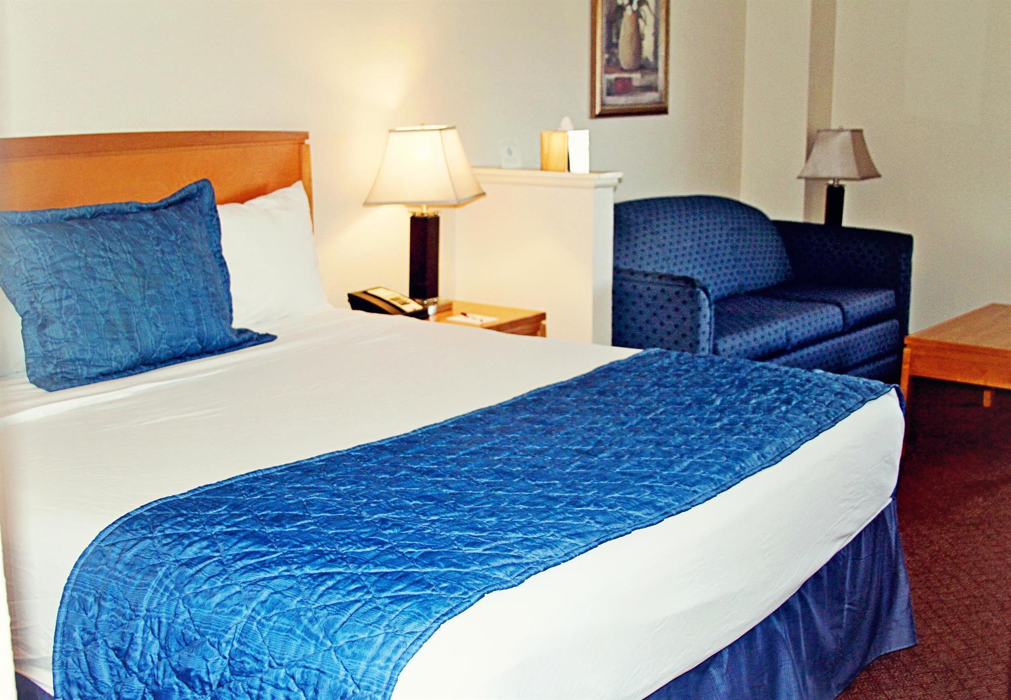 Ramada By Wyndham Kissimmee Downtown Hotel Bagian luar foto