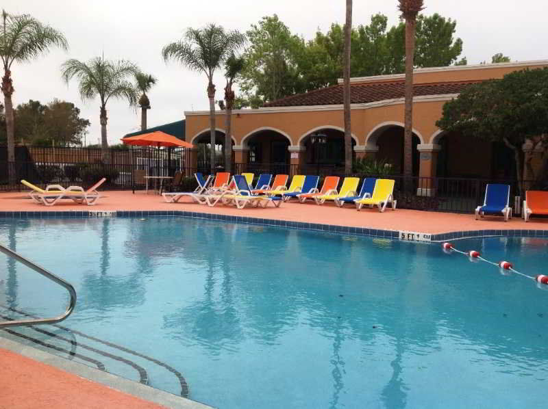 Ramada By Wyndham Kissimmee Downtown Hotel Bagian luar foto