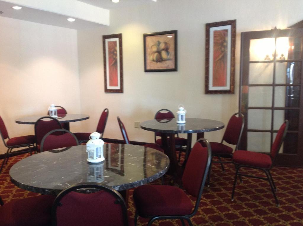 Ramada By Wyndham Kissimmee Downtown Hotel Bagian luar foto