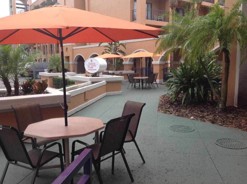 Ramada By Wyndham Kissimmee Downtown Hotel Bagian luar foto