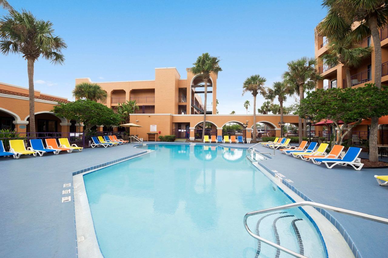 Ramada By Wyndham Kissimmee Downtown Hotel Bagian luar foto