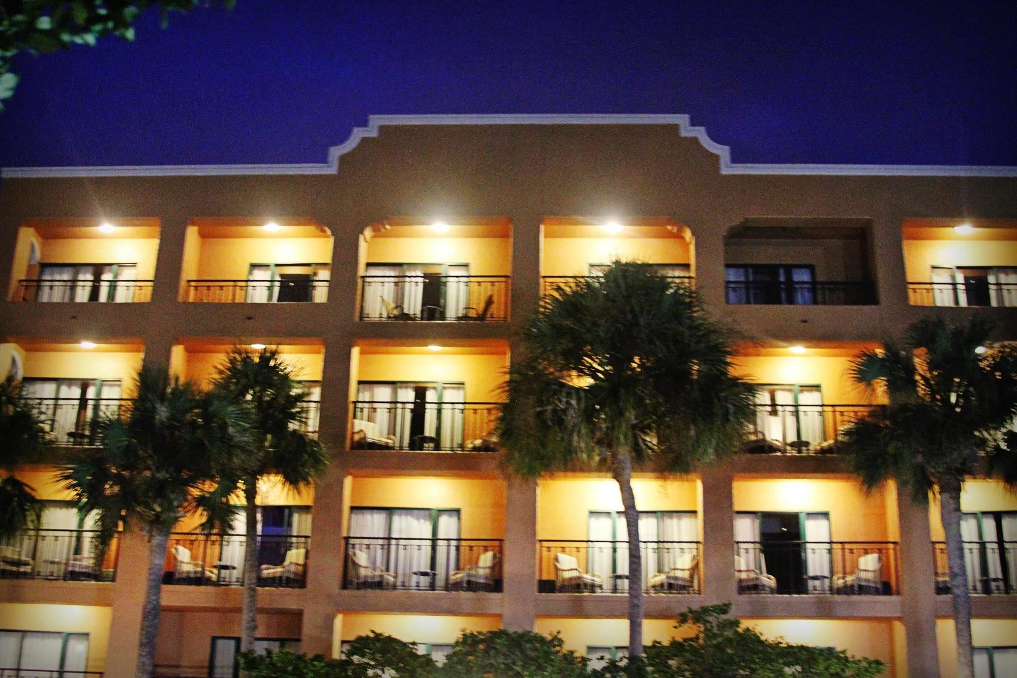 Ramada By Wyndham Kissimmee Downtown Hotel Bagian luar foto