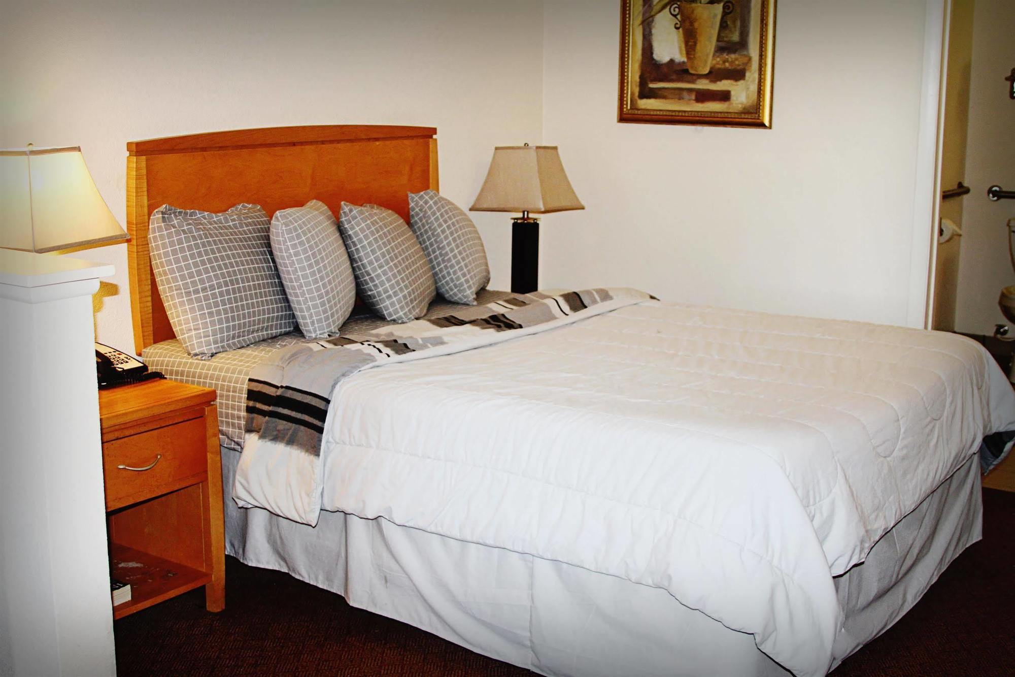 Ramada By Wyndham Kissimmee Downtown Hotel Bagian luar foto