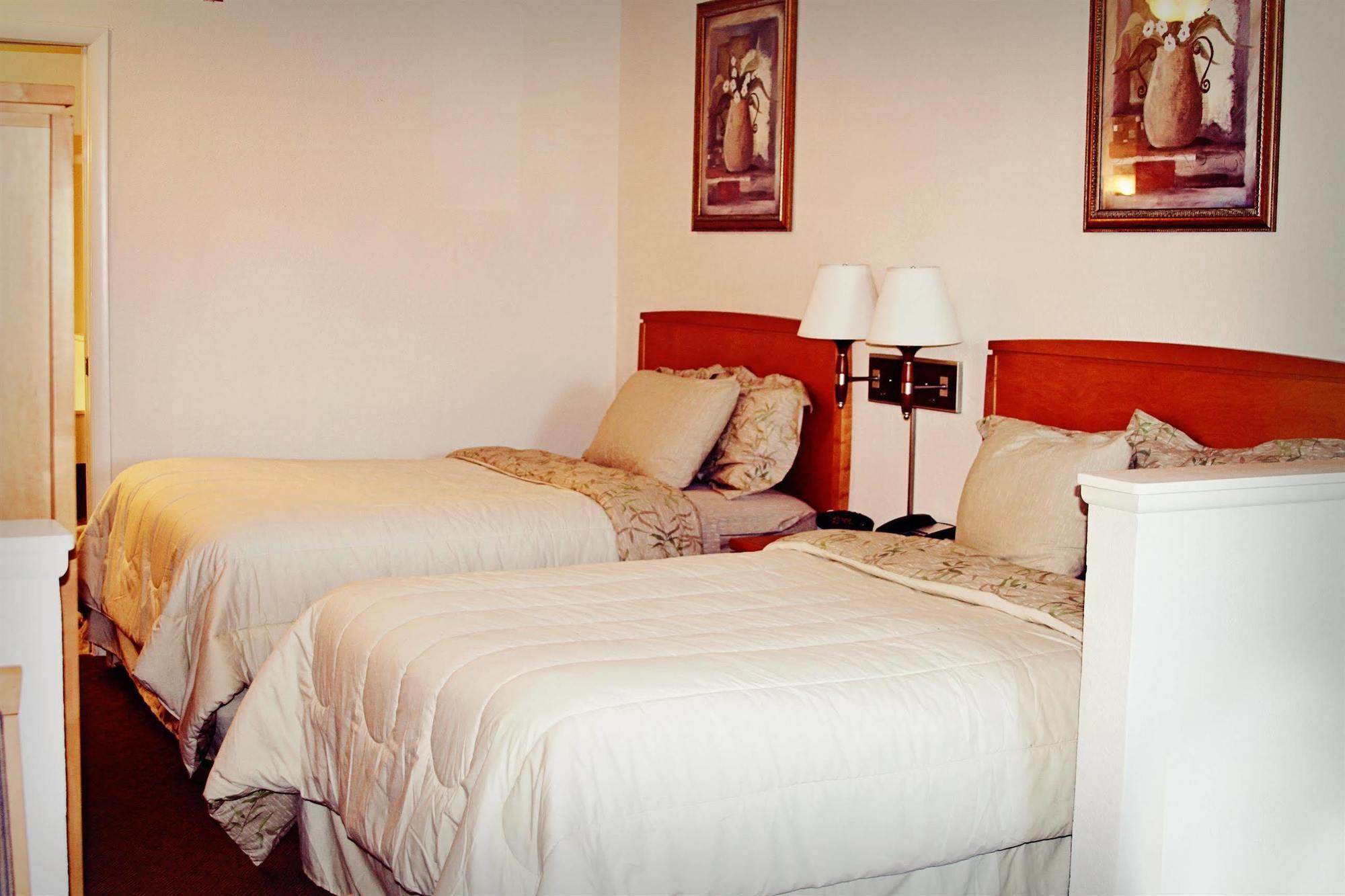 Ramada By Wyndham Kissimmee Downtown Hotel Bagian luar foto